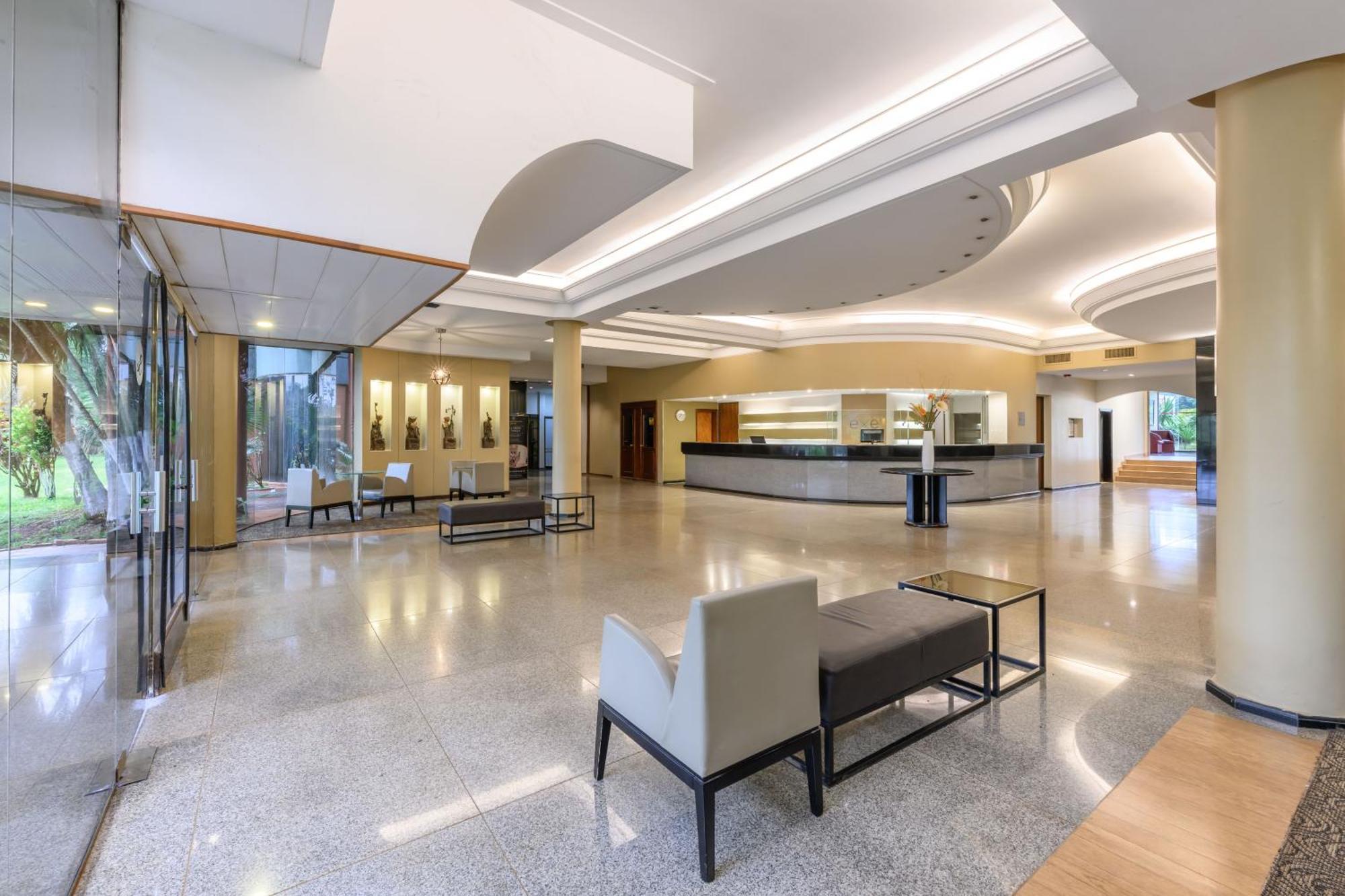 Exe Hotel Cataratas Puerto Iguazu Exterior photo Lobby